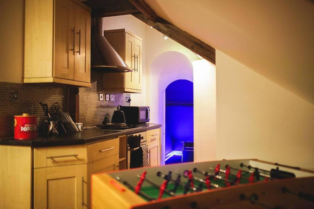 Games And Movies Lounge 7 Bed City Centre Apartment Newcastle upon Tyne Exterior foto