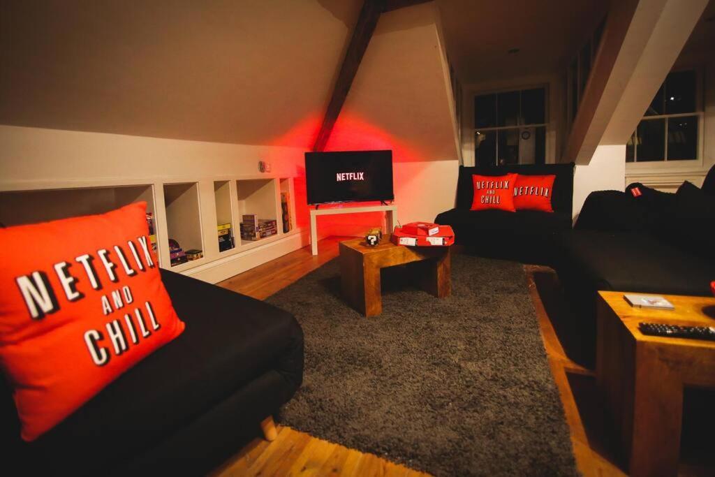 Games And Movies Lounge 7 Bed City Centre Apartment Newcastle upon Tyne Exterior foto