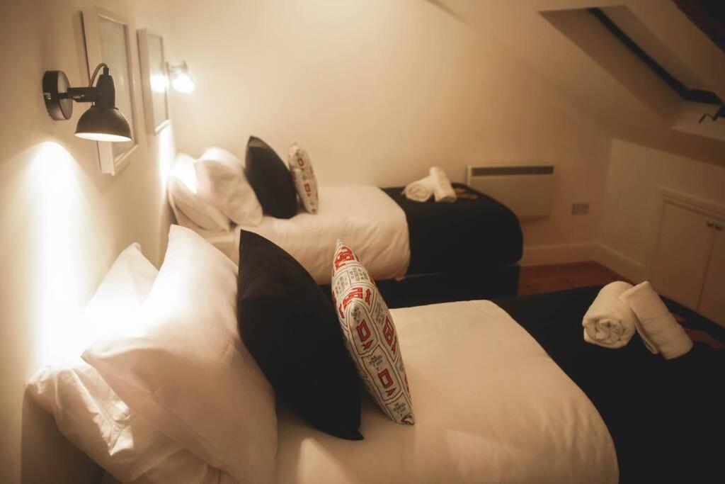 Games And Movies Lounge 7 Bed City Centre Apartment Newcastle upon Tyne Exterior foto